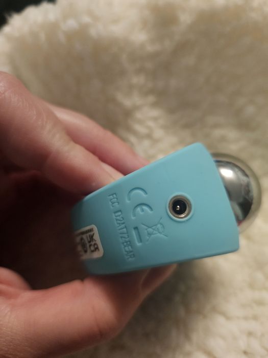 Dispozitiv tonifiere faciala Foreo Bear Smart Facial Toning Mint