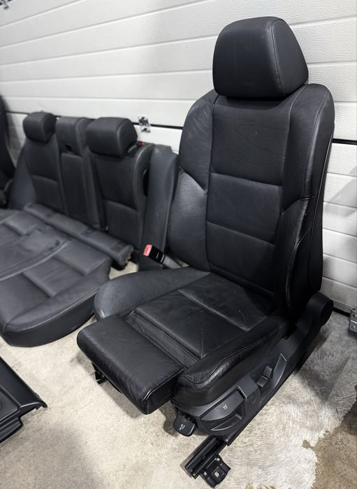 Перфектен черен кожен рекаро салон за бмв Е61 (комби)