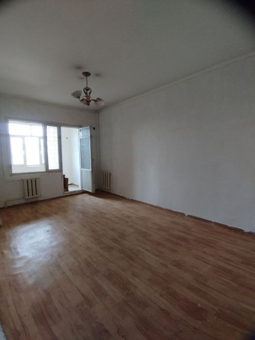 3/3/9. Сергели 5. Квартира 84 м², дом панельный. Метро 2-bekat - 100 м