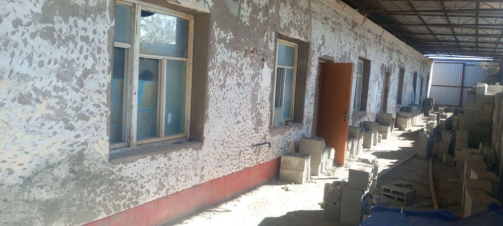 Урганч шахарда ишлаб чикаришга мулжалланган бино ва 20 сотик ер майдон