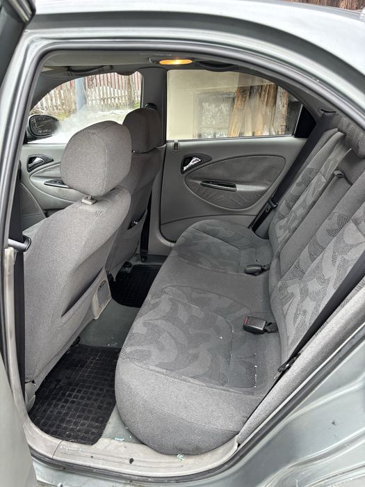 Daewoo Nubira 2 1.6 (avariată de zăpadă)