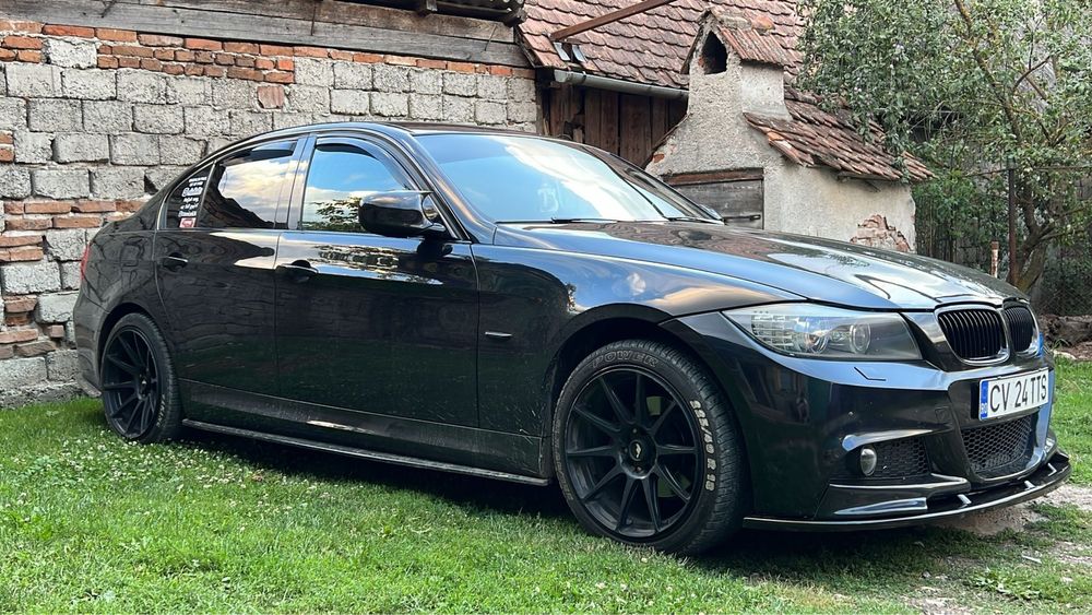 Lip Prelungire Buza + Flapsuri bara fata BMW E90 E91