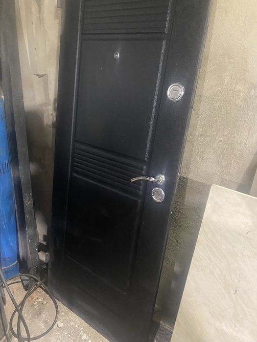 Продам дверь металл