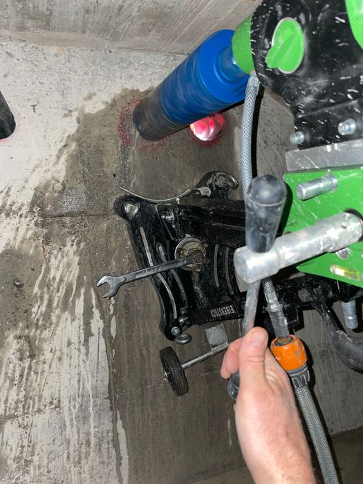 Диамантено пробиване на диаметрални отвори