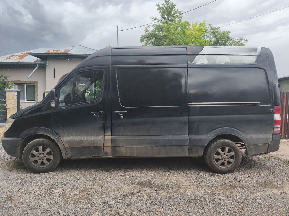 Vând Mercedes sprinter