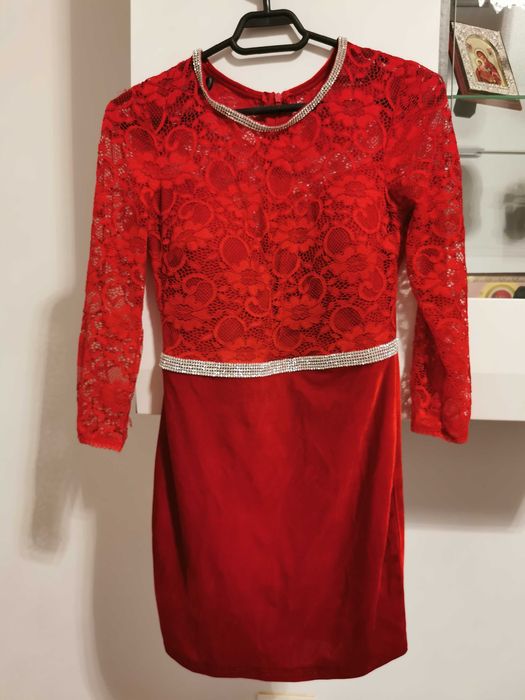 Vând rochii 50 lei bucata