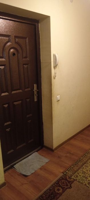 Sergeli Yangi choshtepa 1 xona sotiladi srochno