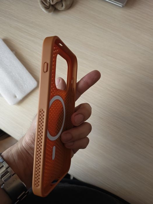 Продам новый чехол на OnePlus 15