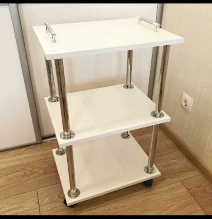 Стол помощник на колесах .