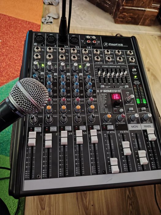 Mixer analogic Mackie ProFx8