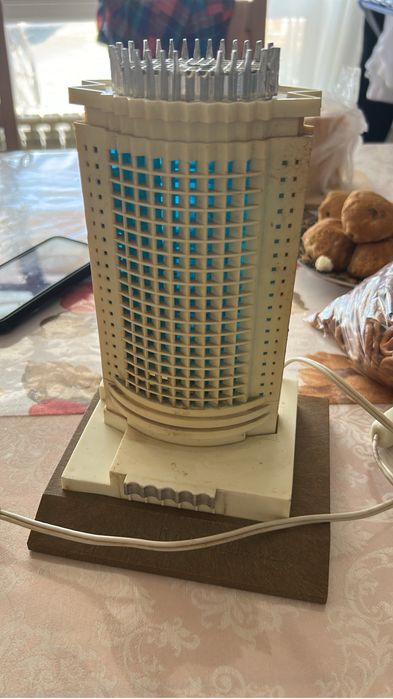 Істеп тұр, бірак басы сынық