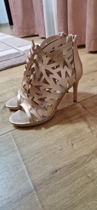Sandale noi ,toc 10 cm