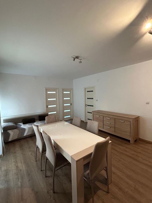 Inchiriez apartament 3 camere