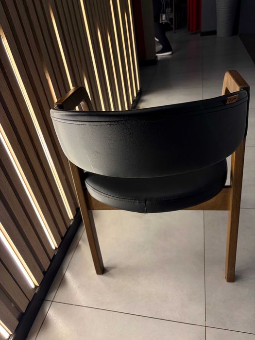 Продам стулья — 34 шт.