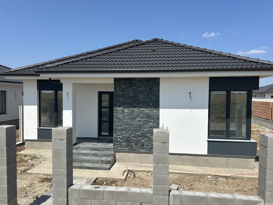 Casa noua de vanzare