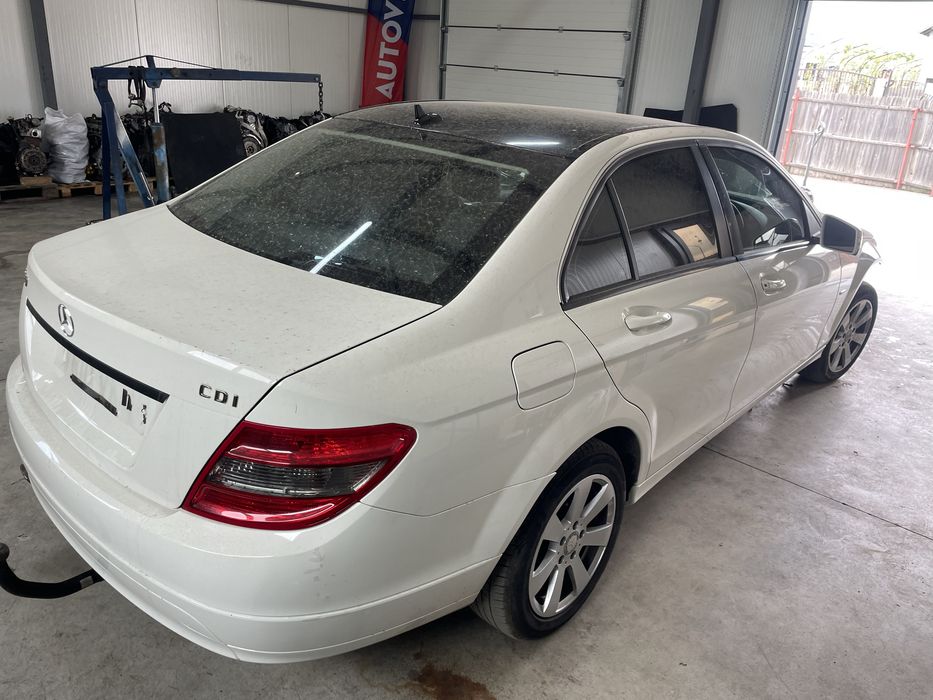 Stop / lampa / tripla Mercedes w204 c class berlina