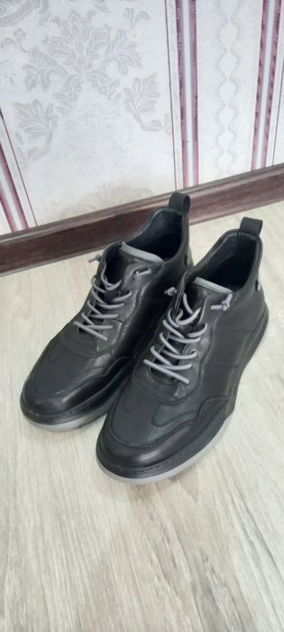 Продам Мужские обувь