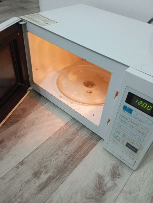 Микроволновая печь