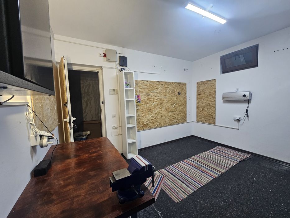 Spatiu de depozitare/boxa/parter!