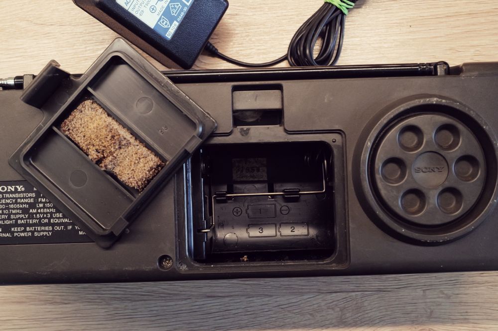 Radio de colectie Sony ICF 6000 mare receptie  radioamatori