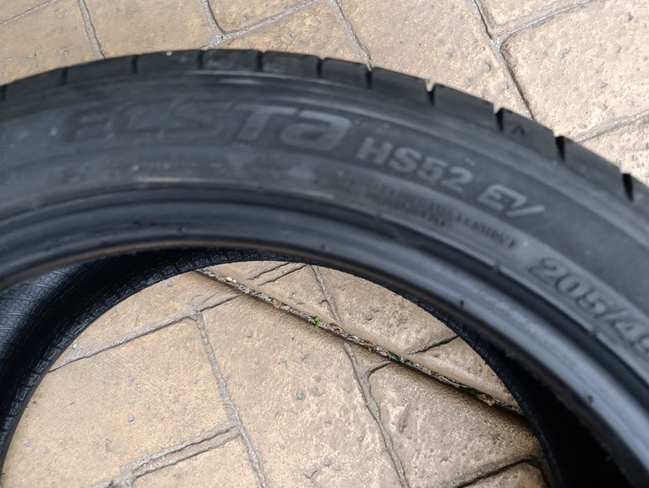 Нови летни гуми Kumho 205/45/17 HS 52 EV, DOT 3725