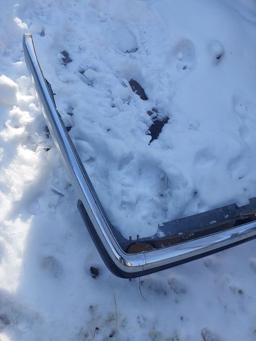 Продам Бампер W124