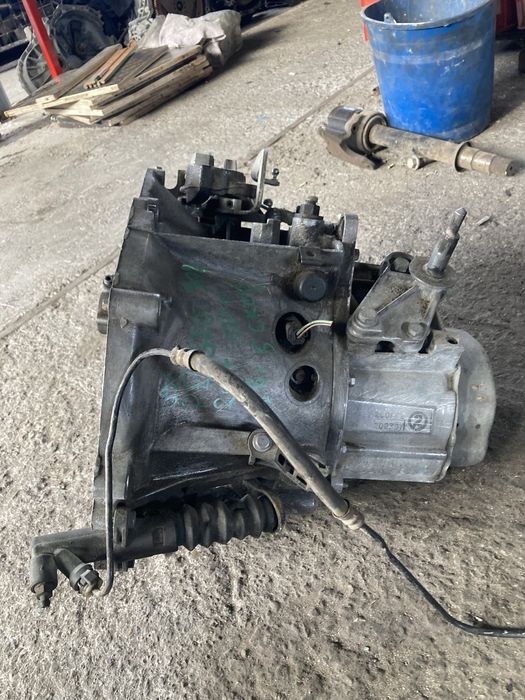 Peugeot 308  1.6i 120кс 5 скорости Скоростна Кутия