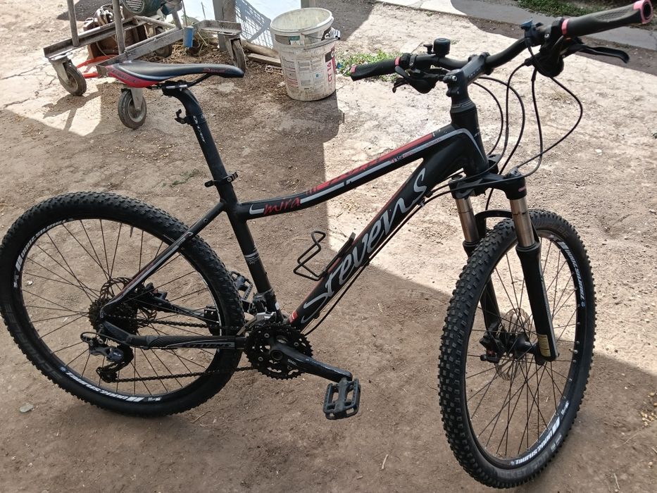 Vand Bicicleta pt plimbări  montane