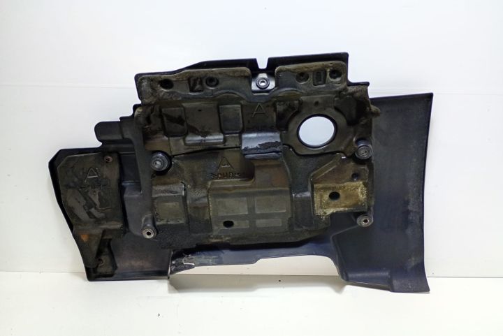 Capac motor   Mic defect Toyota Avensis  seria