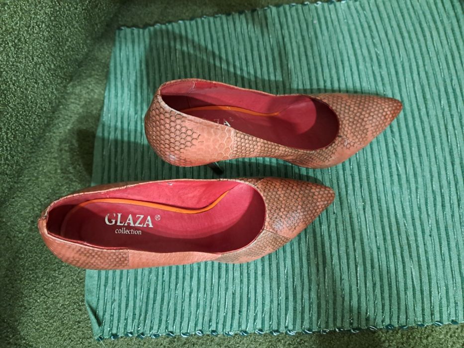 Токчета естествена кожа