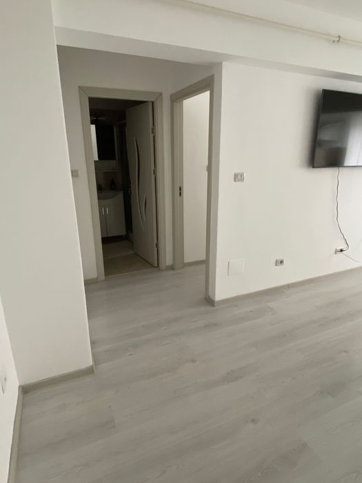 Apartament open space, etaj 1, parcare, zona mall