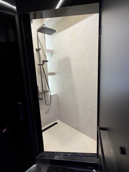 *Высокий доход BLACK TOWER квартира в центре с арендатором.Евро люкс