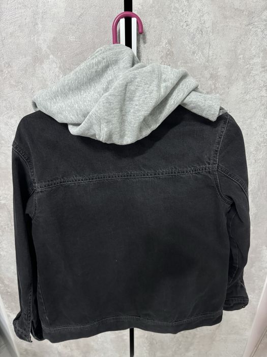 Продам куртку на мальчика