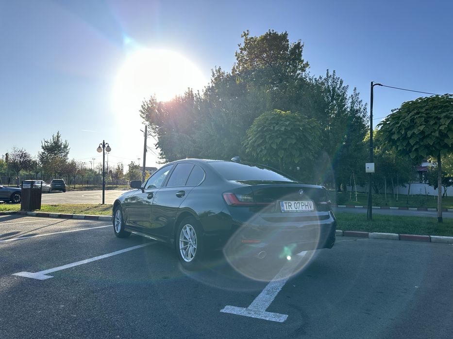 BMW Seria 3 2022 — imagine 4