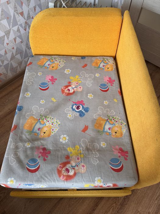 Продам десткую тахту 5000тг