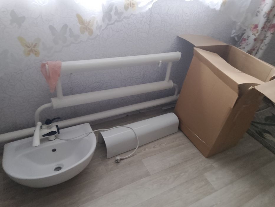 Продаётся раковина с электроводонагревателем