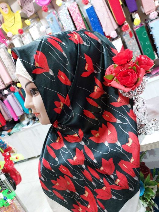 ayollar uchun ro'mollar