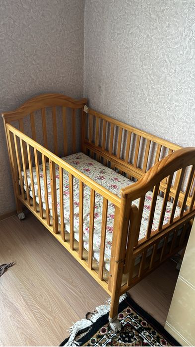 Детская кровать (манеж)