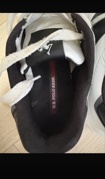 Vând pantofi polo alb,41