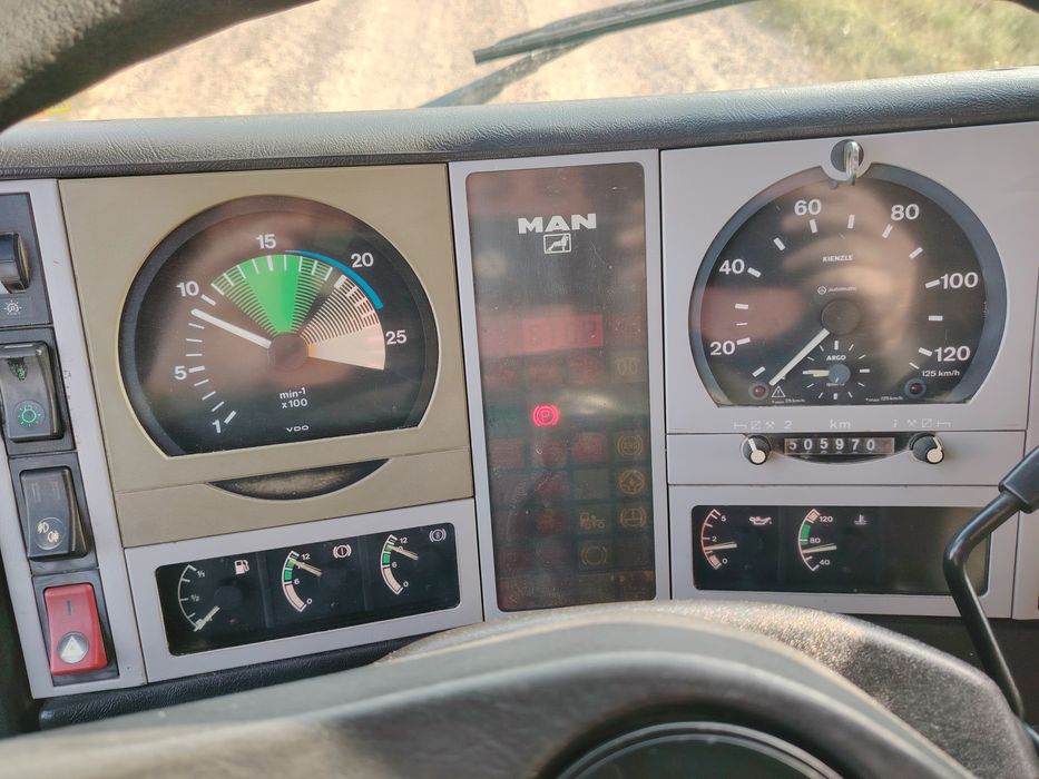 Man Silent+Remorca cereale