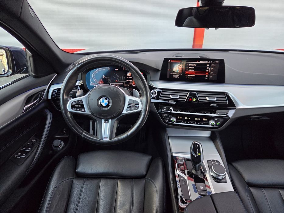 Bmw 520 D / G31/ M-Paket/ 190 Cp / Camere360° ACC/ Line-Side / Keyless Go-Entry / Virtul Cockpit / Faruri Led / Cârlig Electric / 2021
