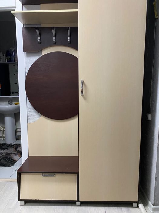 Продам прихожку срочно