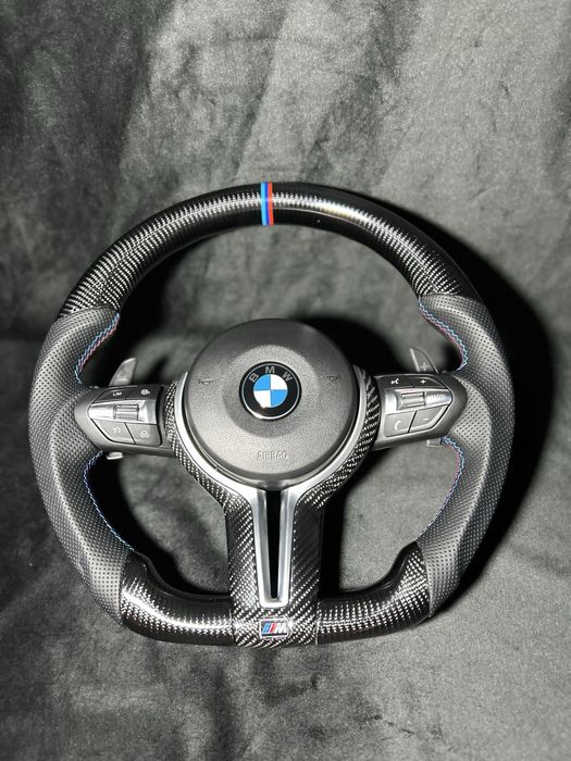 Volan BMW Carbon F10/F30/F01/F15/F16/F32/F25/F36/F20 etc Montaj Inclus