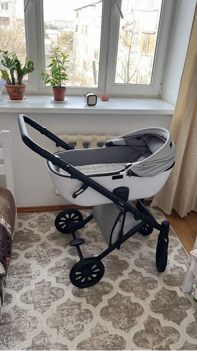 Продам коляску Anex