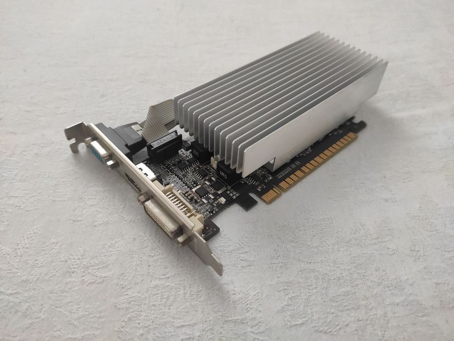 Видео карта GeForce GT520 1GB ddr3