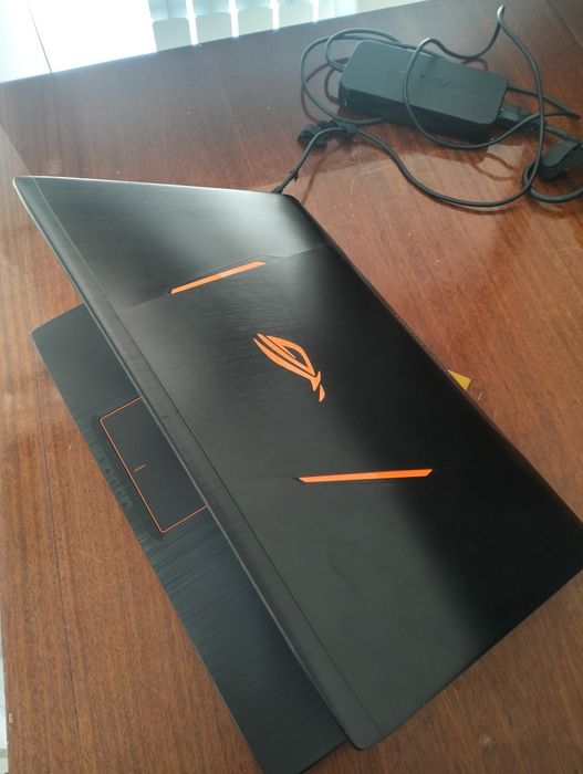 Продаю ноутбук ASUS ROG Strix
