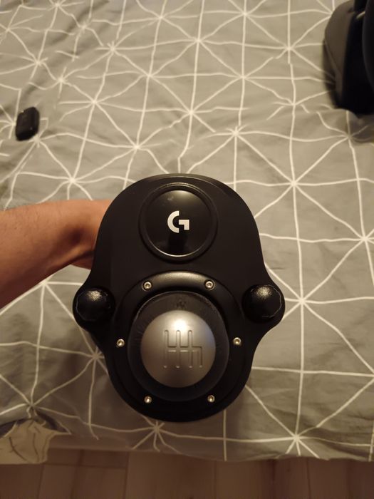 Logitech G920 Волан и педали + ръчка подарък