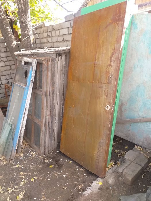 Продам двери разные