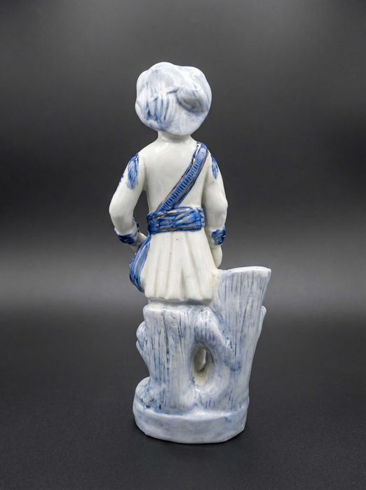 Статуэтка «Юный кавалер» (Кобальт и Золото)