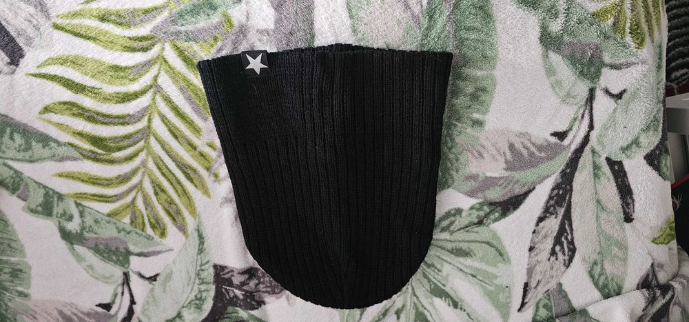 Căciuli ,fesuri bennie Fortnite, Converse , etc original, nou,